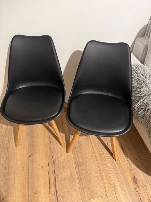 2 krzesła skandynawskie