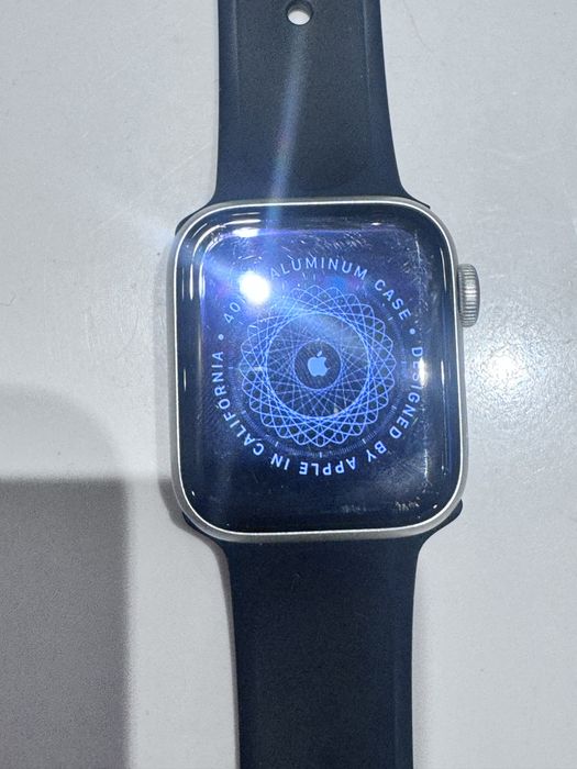 Apple watch SE 40 mm  cellular