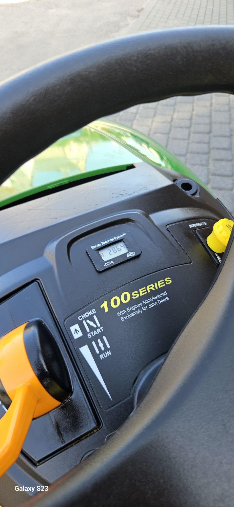 Traktorek kosiarka John Deere x165 22hp
