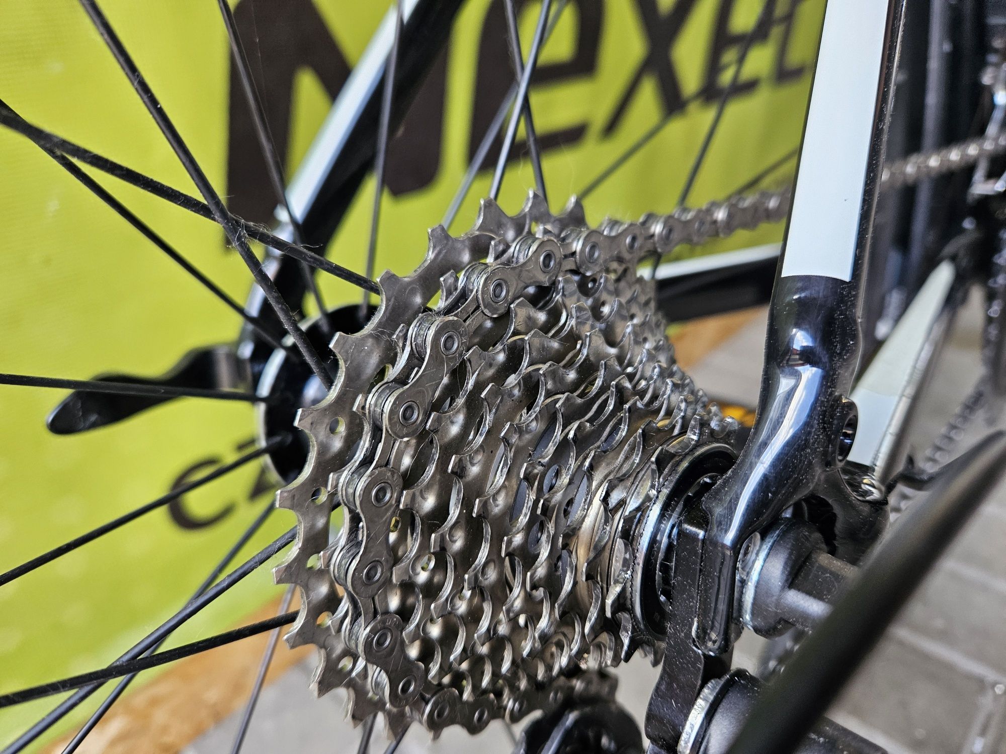 GIANT Defy rower szosowy szosa SHIMANO Ultegra 2x11 widelec karbon
