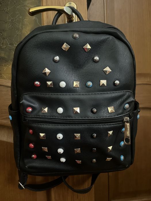 Жіночий рюкзак, чорний