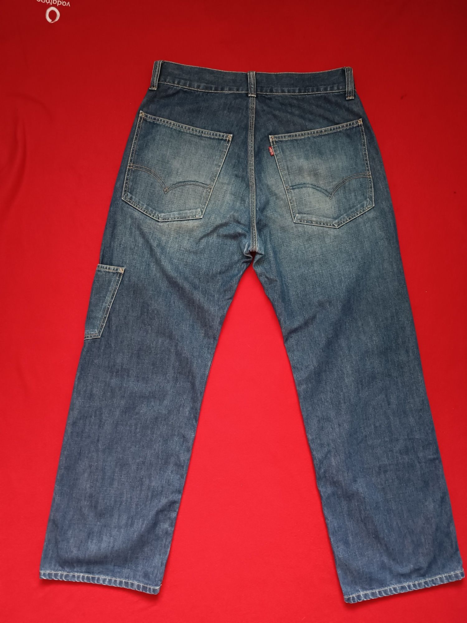 Продам оригинальные джинсы -трубы Levi's 34/32