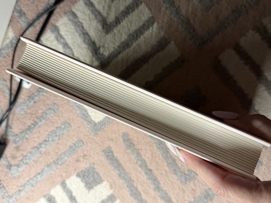 Книга Шкодуючи за тобою Коллін Гувер