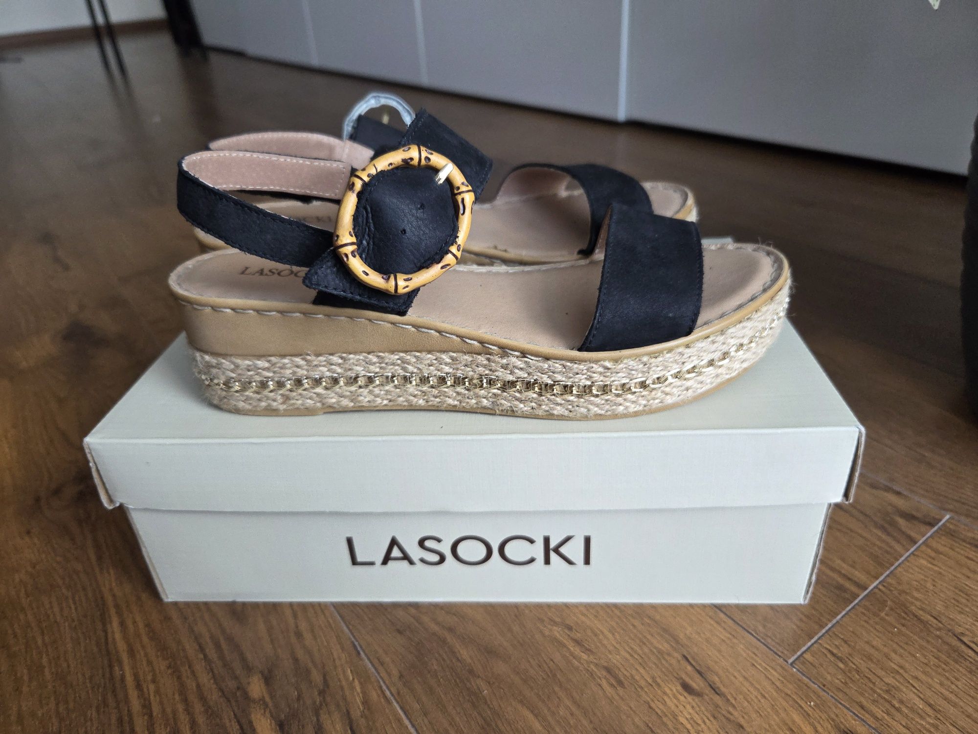 Sandały na platformie, Lasocki, 38
