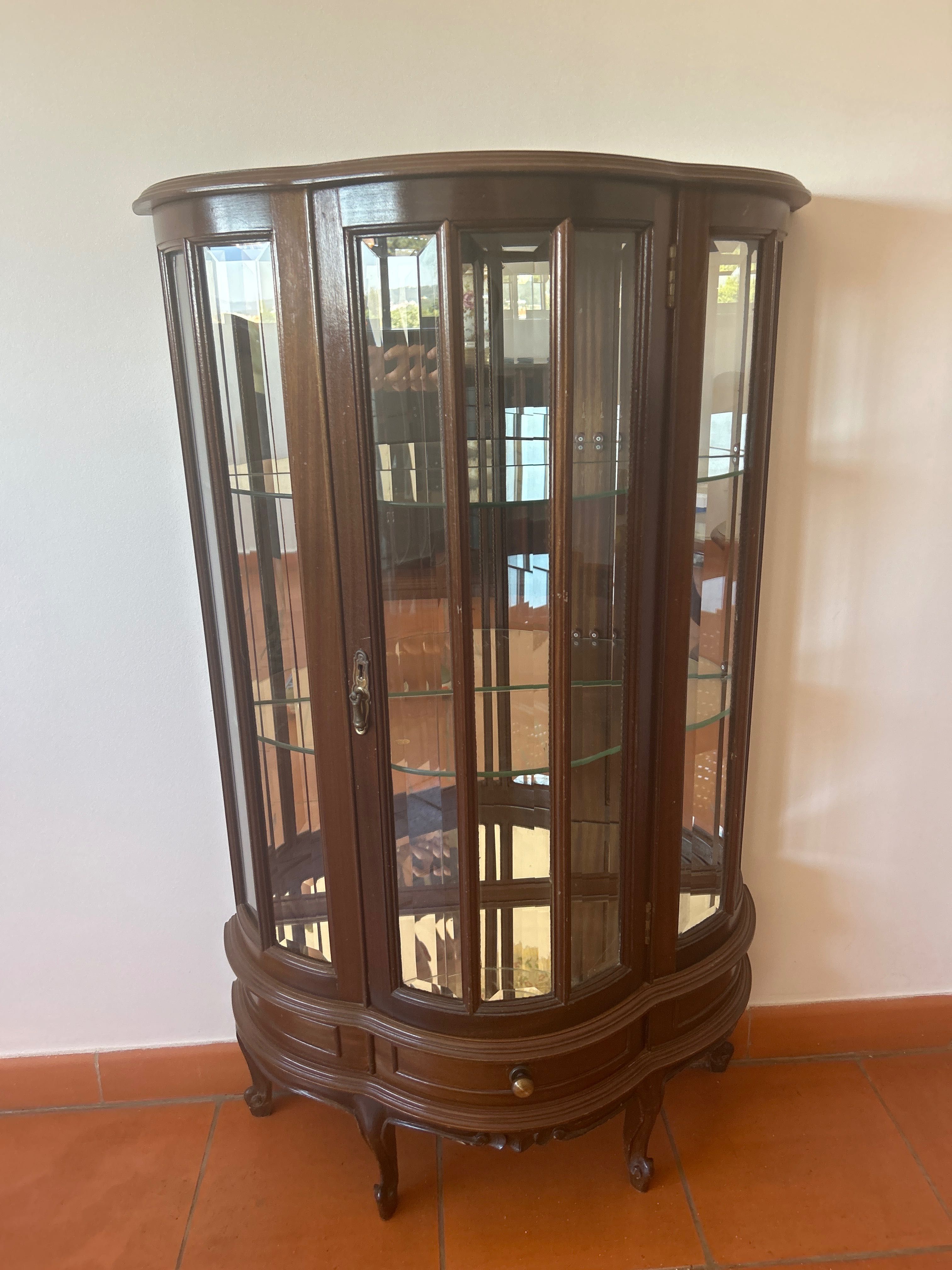 Vitrine pesada bom estado