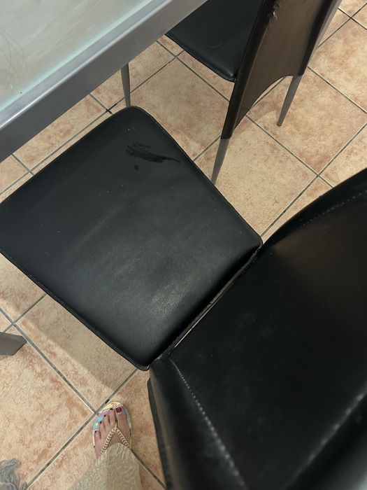 Mesa de cozinha com 4 cadeiras