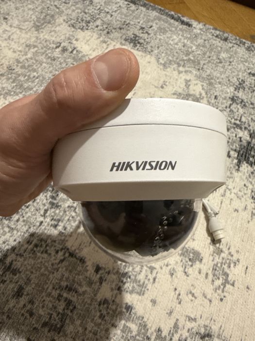 Камера відеонагляду купольна hikvision