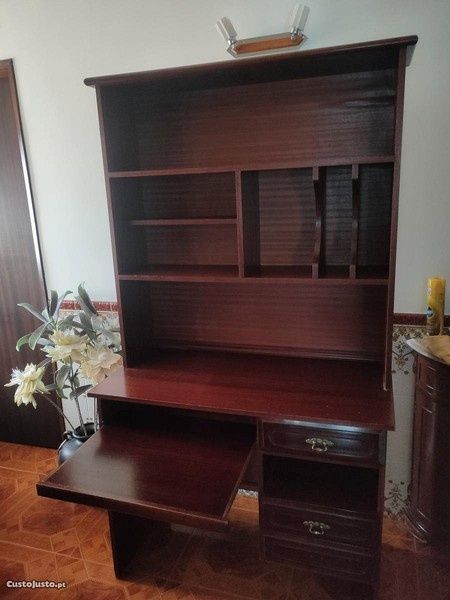 Escrivaninha para quarto ou escritorio