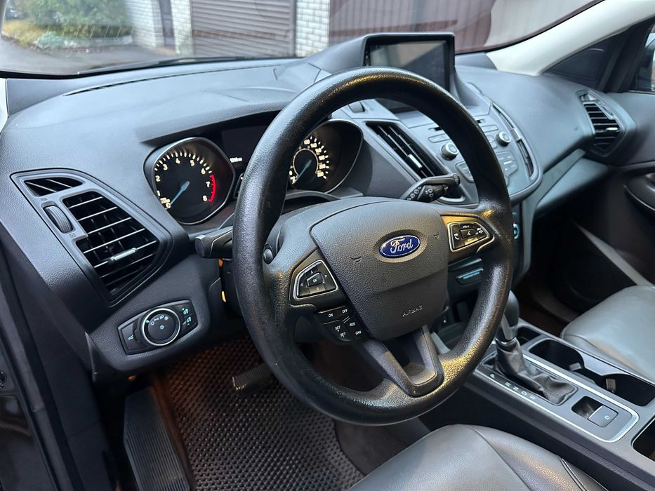 Продам Ford Escape 2017 р