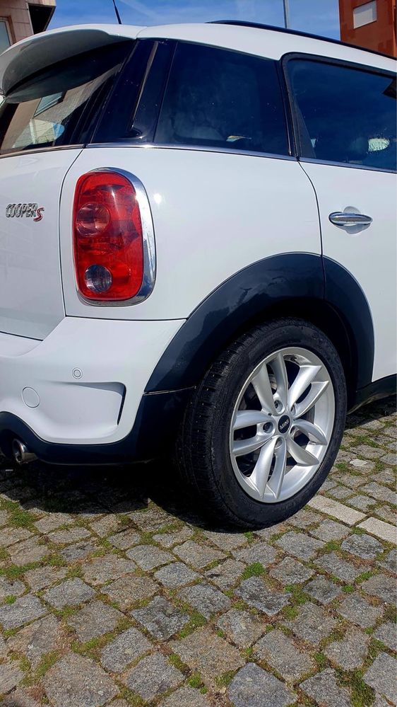 4 jantes Mini com pneus de neve