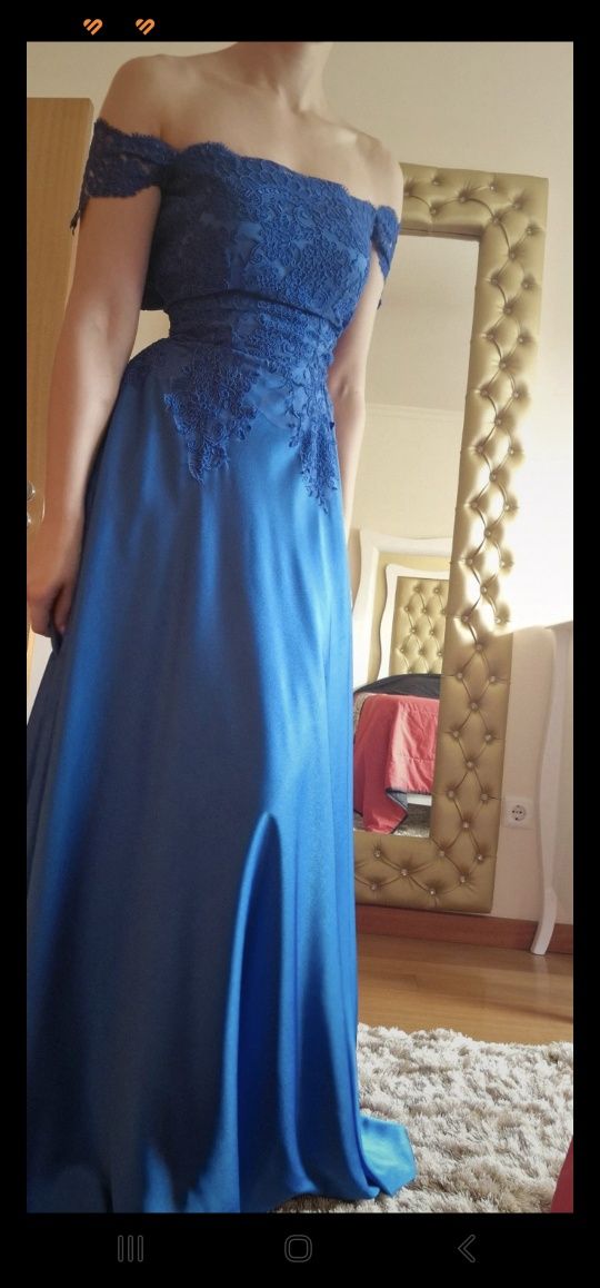 Vestido Azul com renda