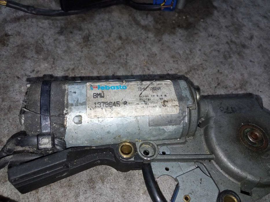 Моторчик люка BMW E32 E34 Webasto SWF 403198 13786450 Авторозборка