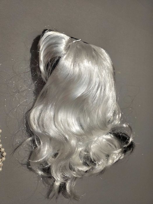 Cruella de mon zestaw peruka włosy rękawiczki cygaretka perły+ gratis
