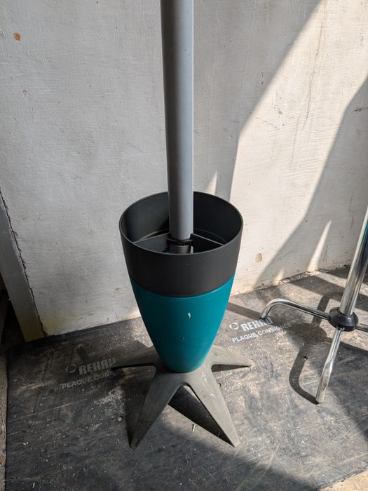 Вішалки для одягу