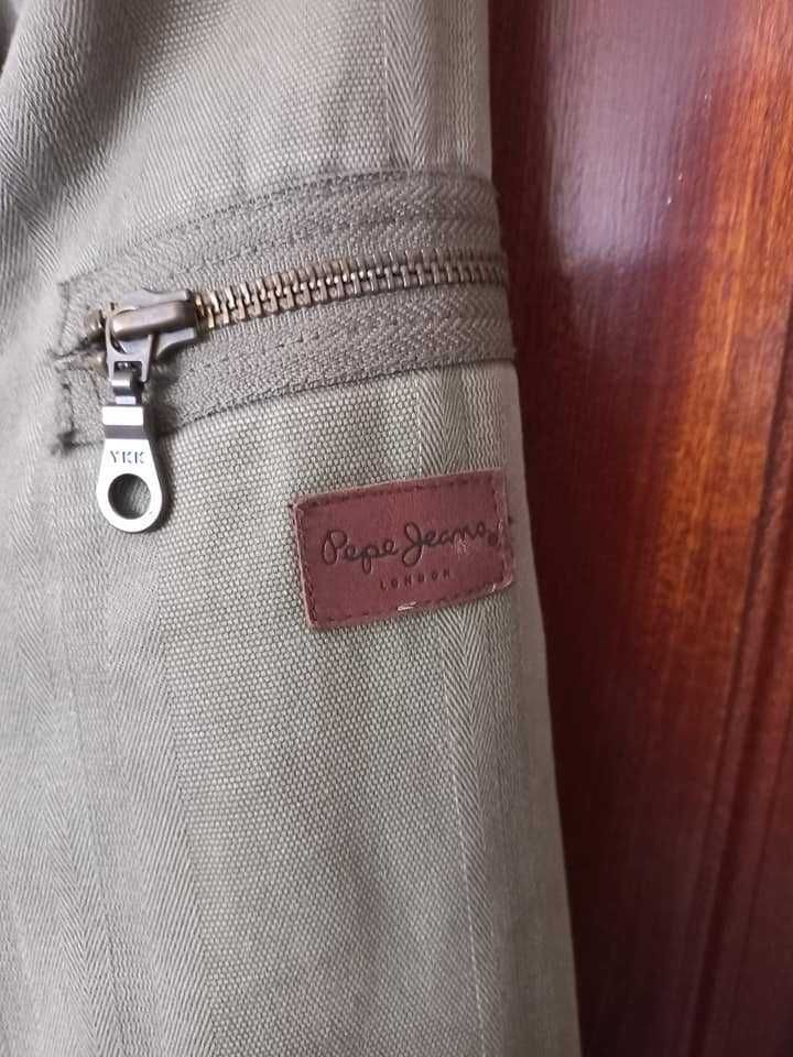 Blusão feminino, tamanho S, da Pepe Jeans