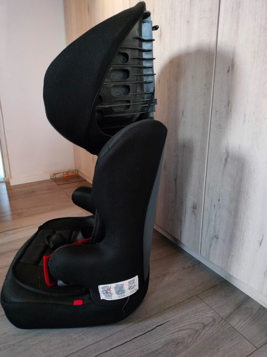 Fotelik dzieciecy z pasami 9-18 kg