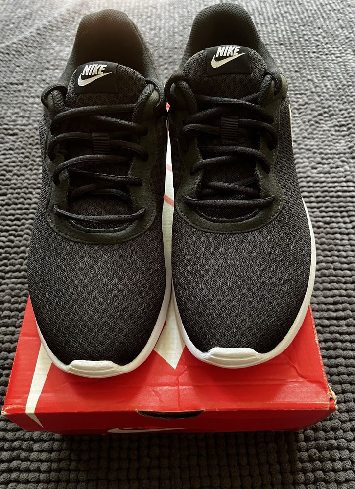 Чоловічі кросівки Nike Tanjun