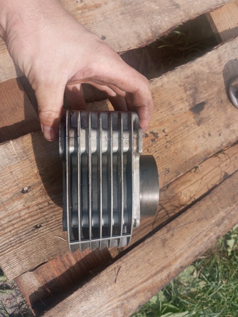 Cylinder quad Bashan 200  tuleja tłok silnika L5
