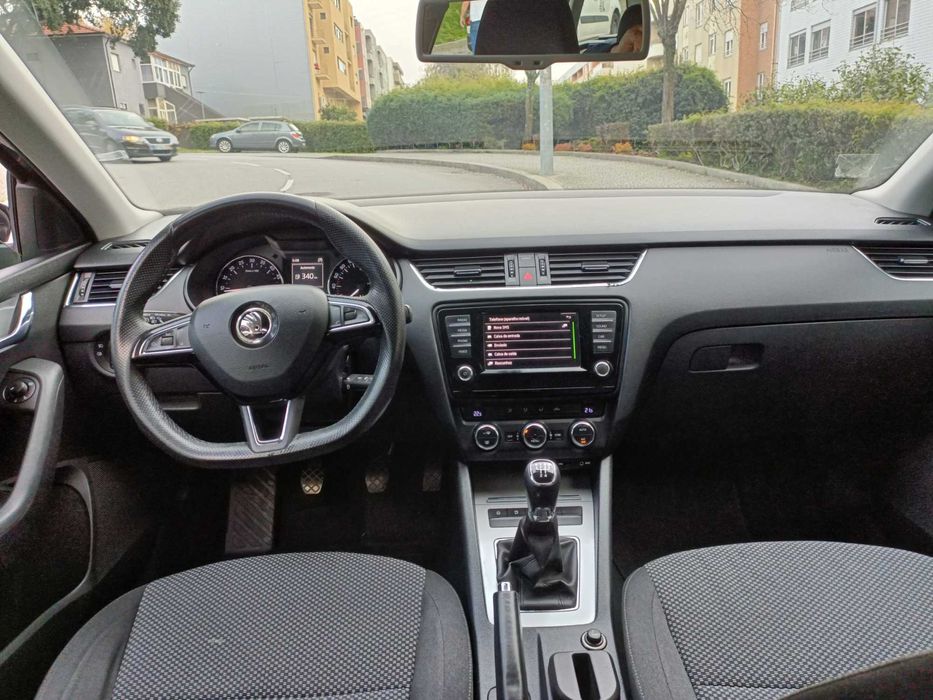 Skoda Octávia Break 1.6TDI Ambition Pack Confort