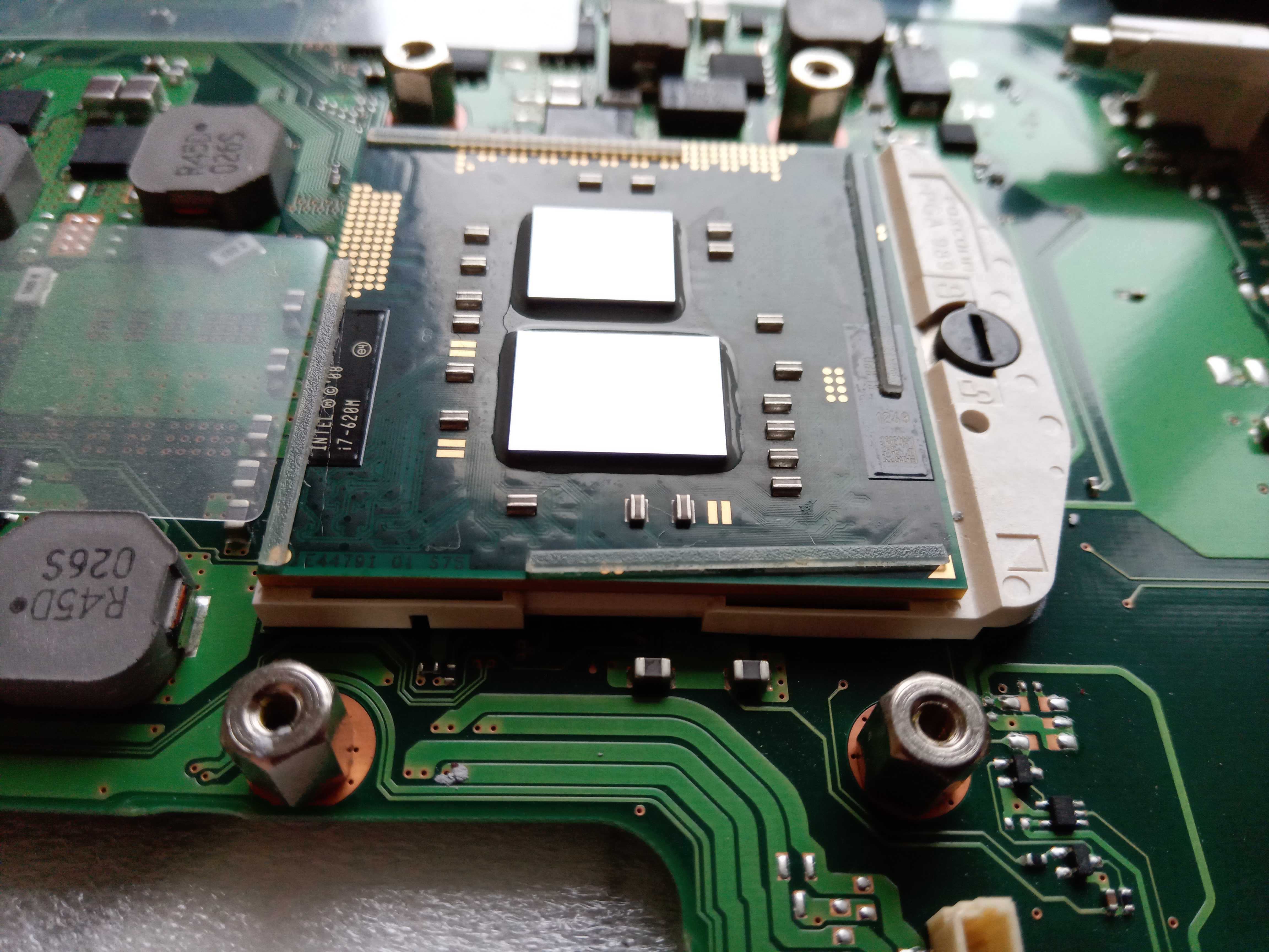 процессор Intel Core i7-620M 3.333 GHz (PGA988) Socket G1 (почти ТОР)