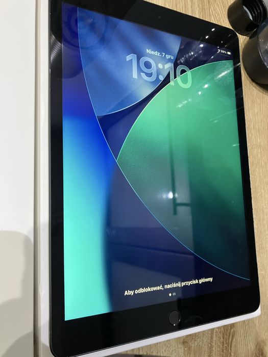 Apple iPad 9 gen. 64 GB WiFi space grey - stan bardzo dobry