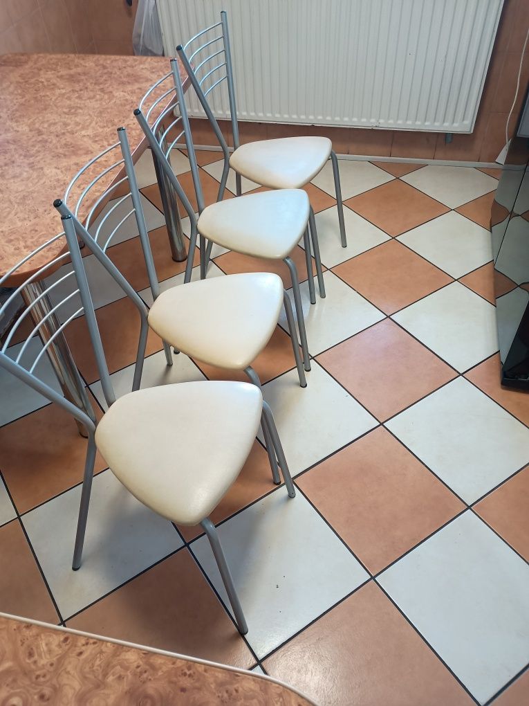 Sprzedam krzesła kuchenne