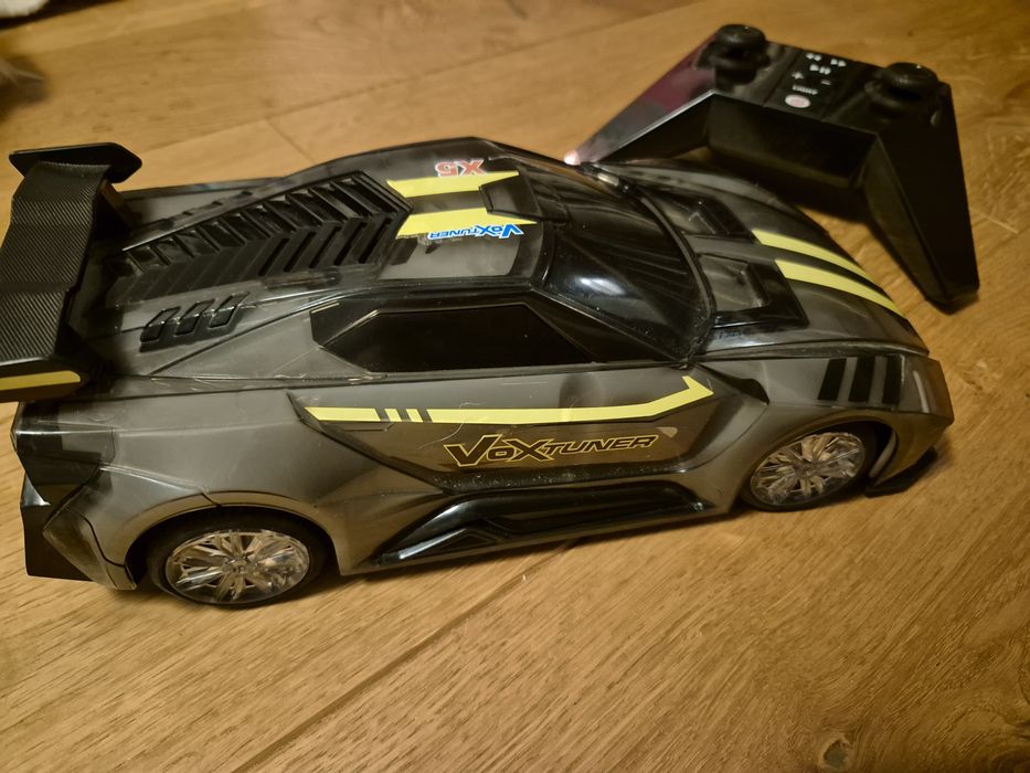 VOXTUNER Zdalnie sterowane auto, głośnik bluetooth