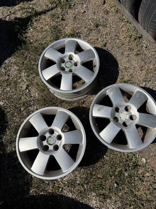 Продам три диски R 15 5/100