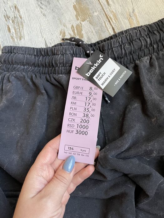 Костюм на дівчинку bekkin 134-140 см 9-10 років