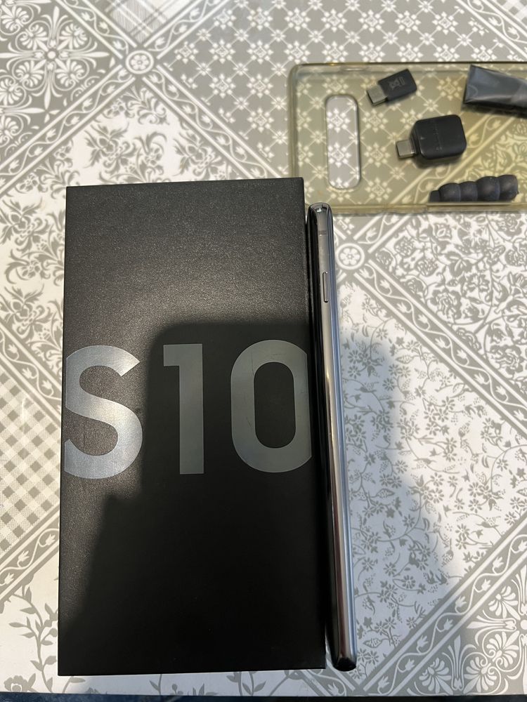 Samsung galaxy s10 stan idealny