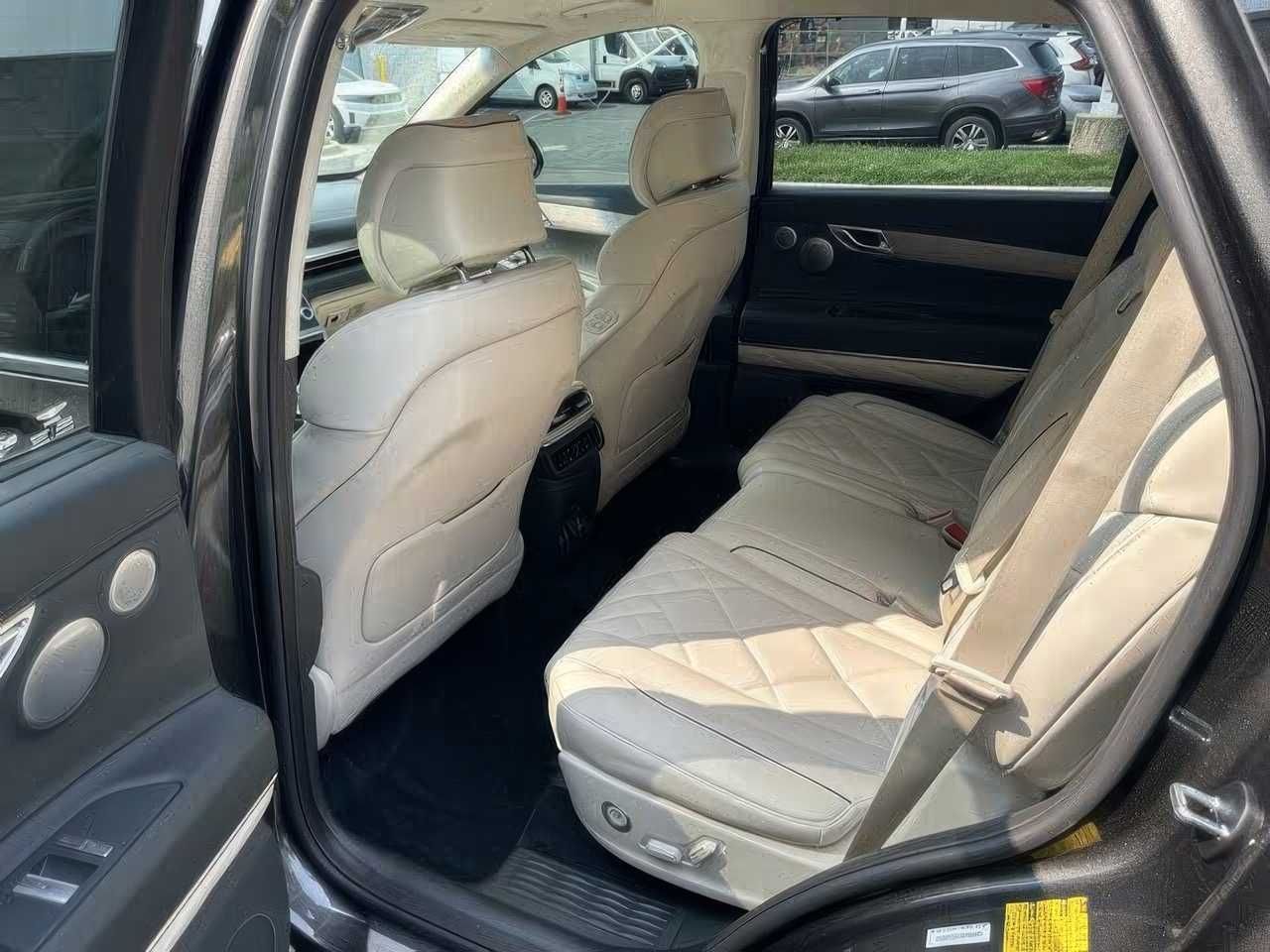 Genesis	GV80		 	2025