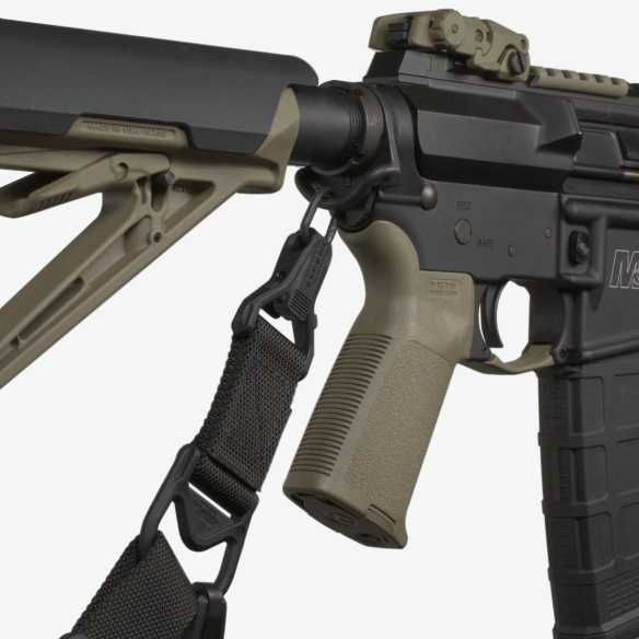 Рукоятка пистолетная прорезиненная Magpul для АК 47/74 и AR-15 (США)