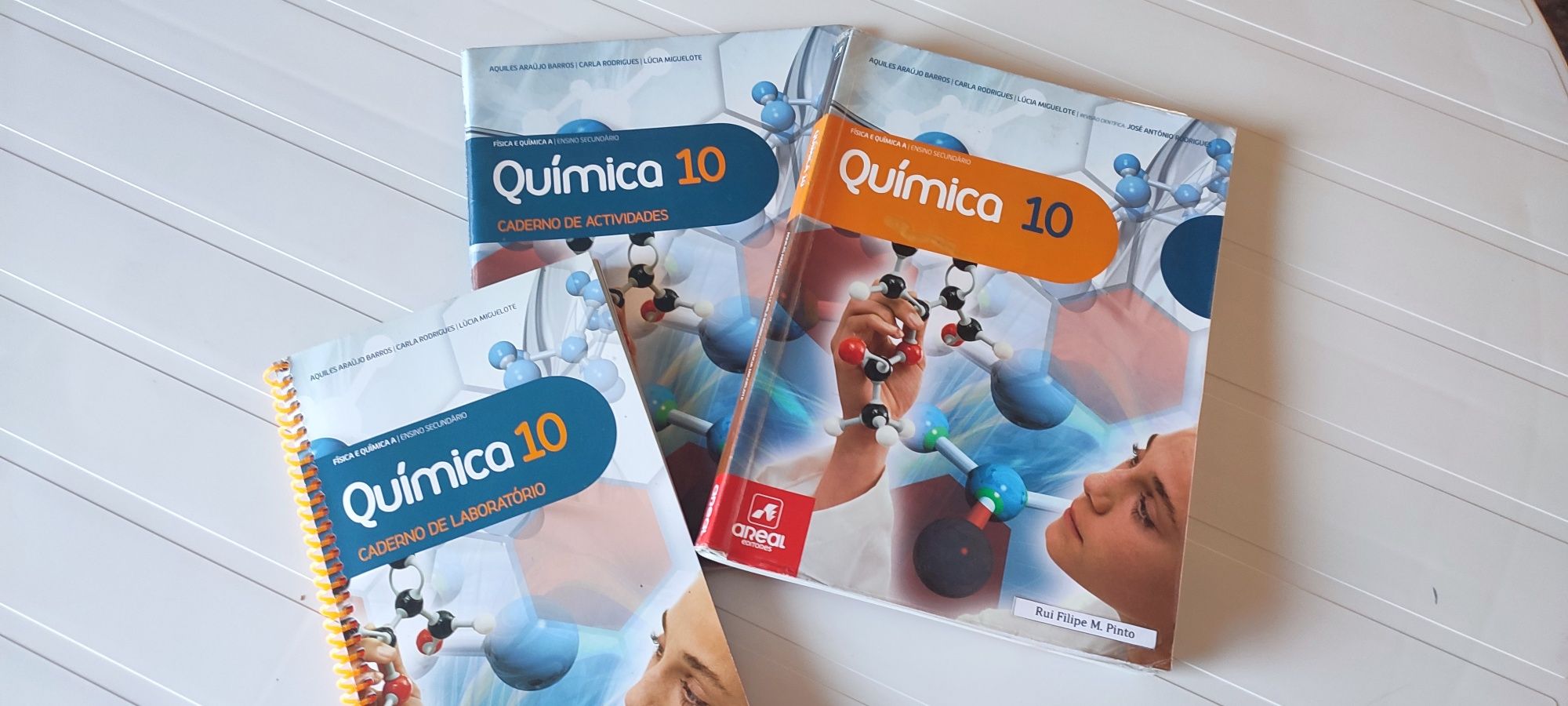 Manuais escolares 10, 11,12 anos. Área das ciências!