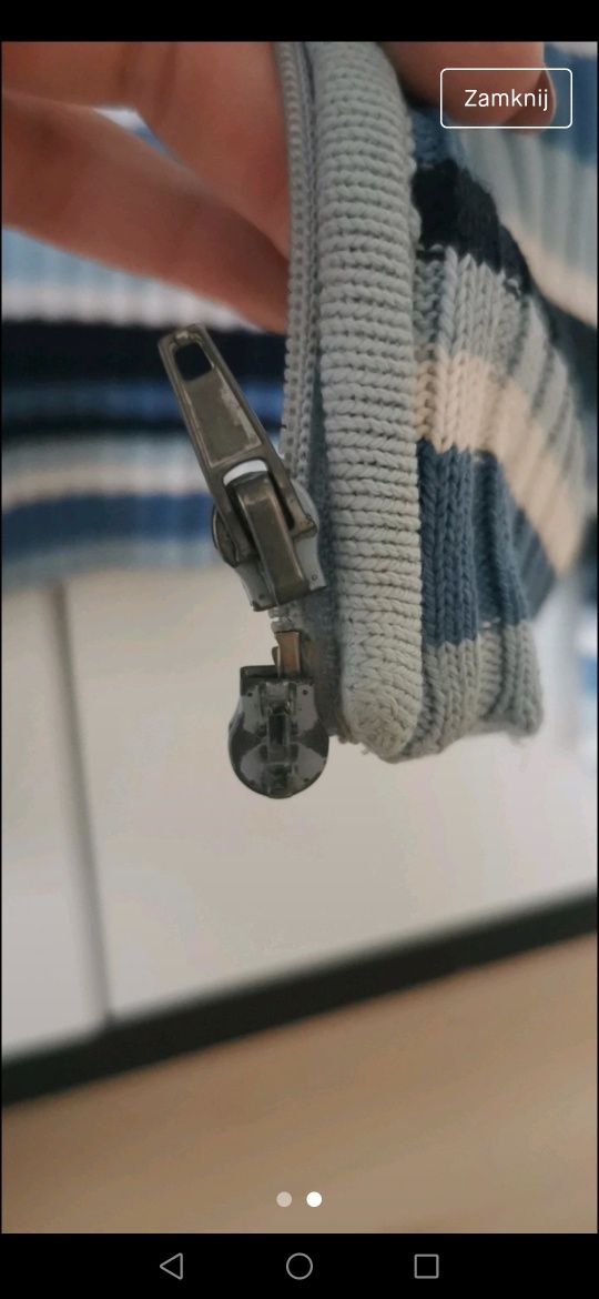 Sweter dwa zamki w paski