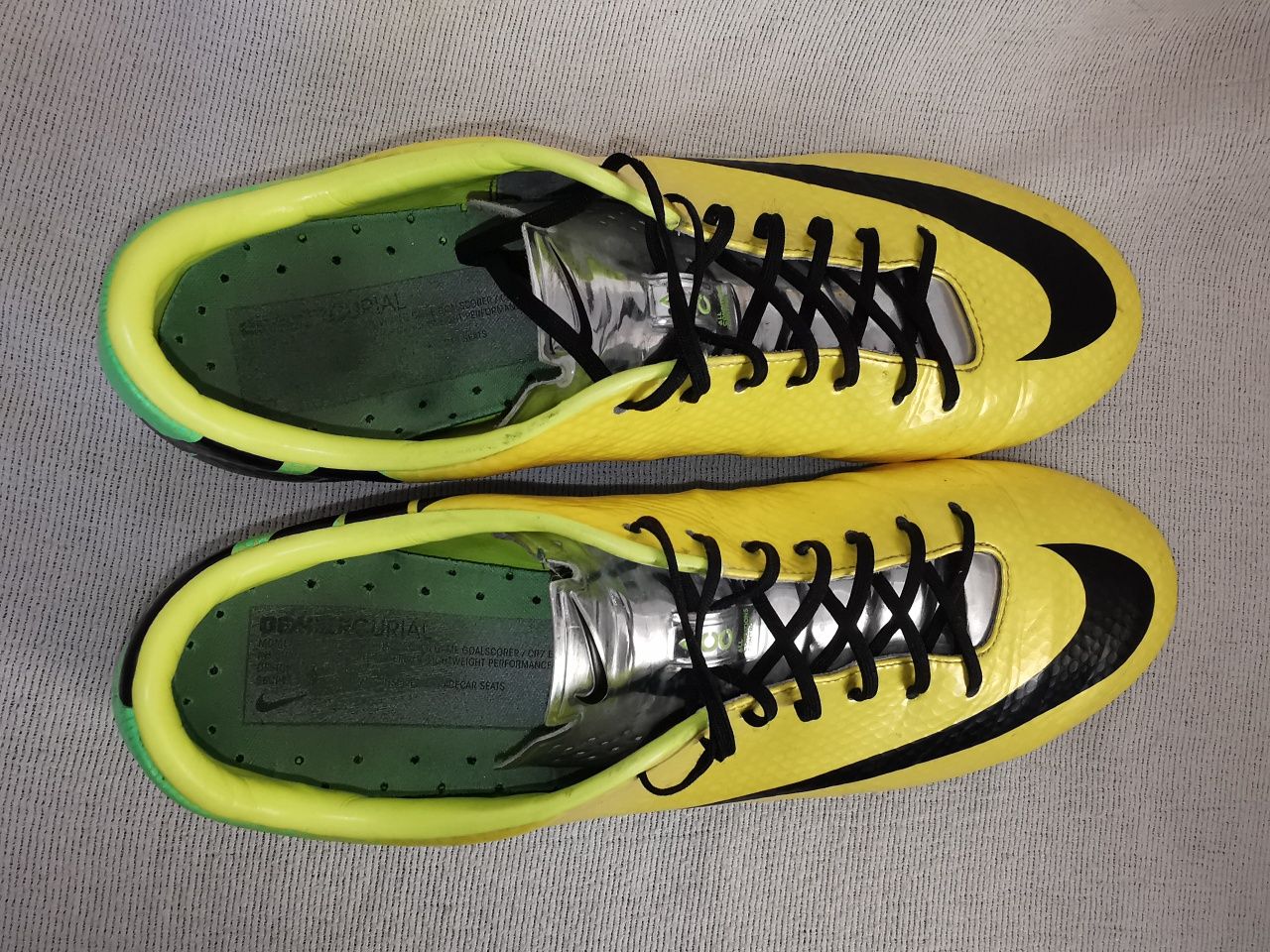 Nike Mercurial Vapor IX Acc Bośnia korki lanki buty piłkarskie 41