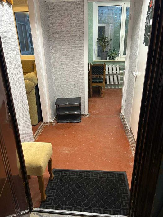 Сдам 1 км квартиру р-н метро Холодная гора