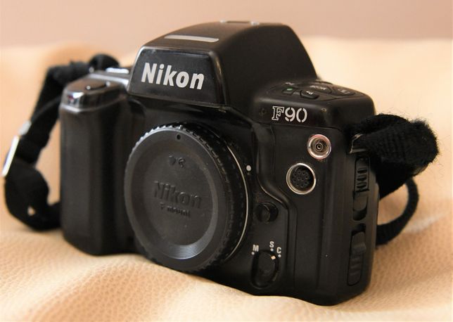 Maquina fotográfica F90