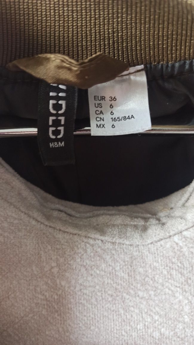 Bomberka pikowana w kolorze khaki rozmiar S New Yorker