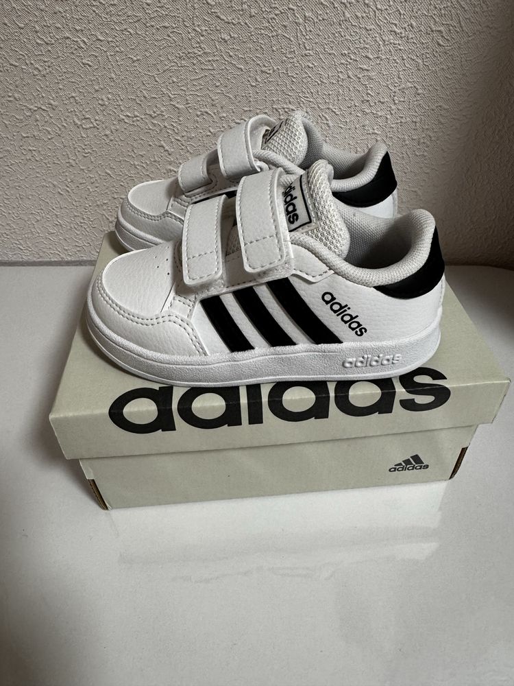 Дитячі кросівки Adidas breaknet 22 розмір