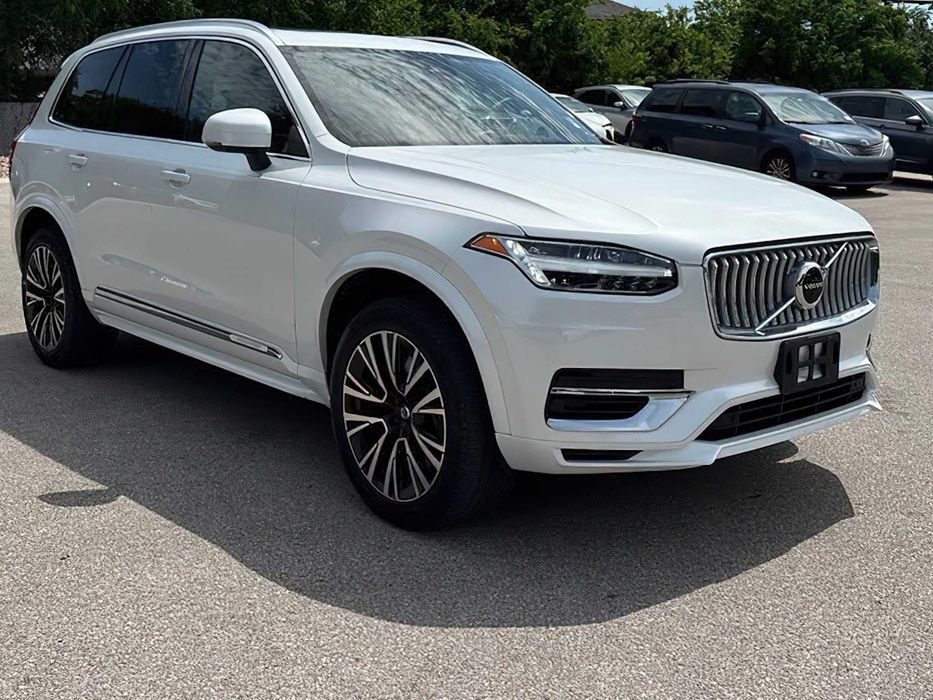 Volvo XC90 T8      2023