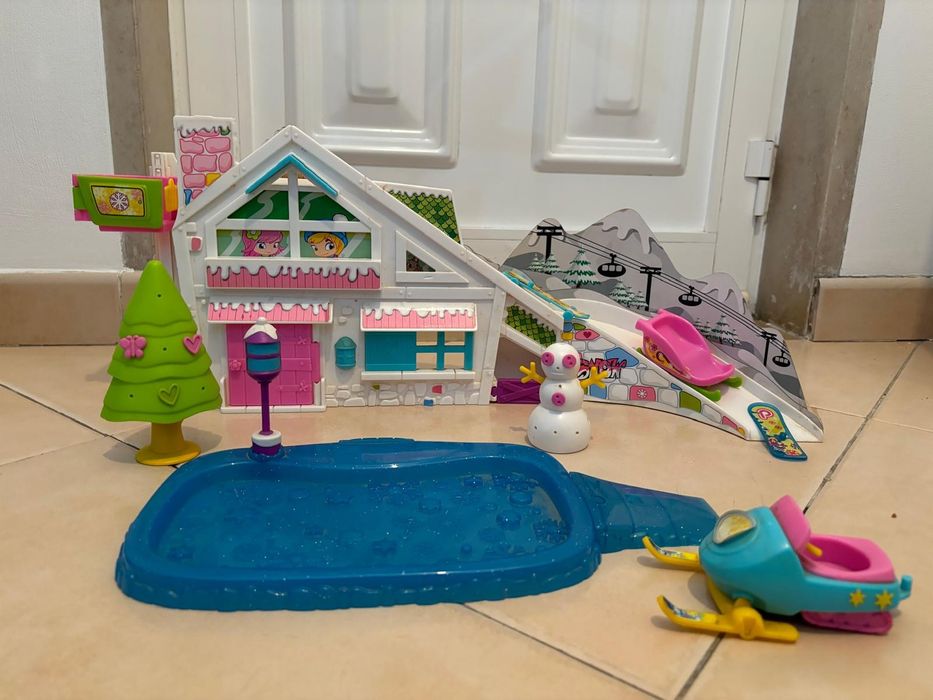 Casa da neve e pista de gelo PinyPon