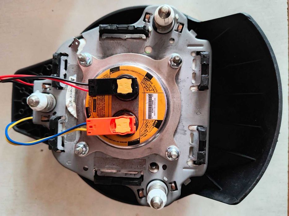 Подушка безопасности в руль с коннекторами Subaru Crosstrek, Forester