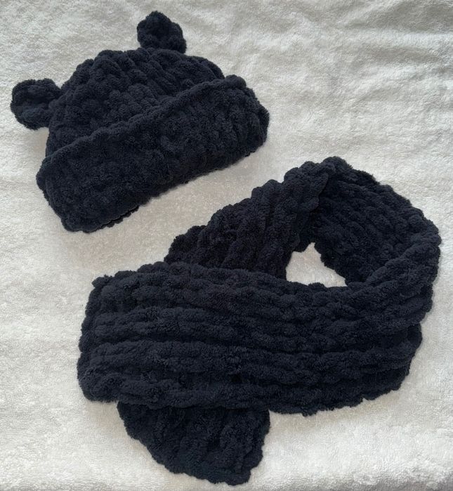 Комплект ручної роботи, шапка та шарф