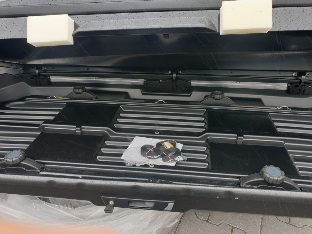 Box kufer bagażnik dachowy Thule Volvo 500l