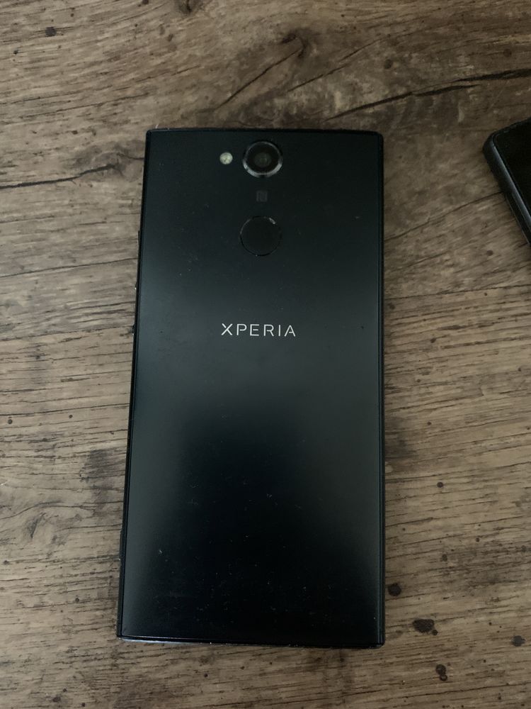Телефон Sony Xperia XA2