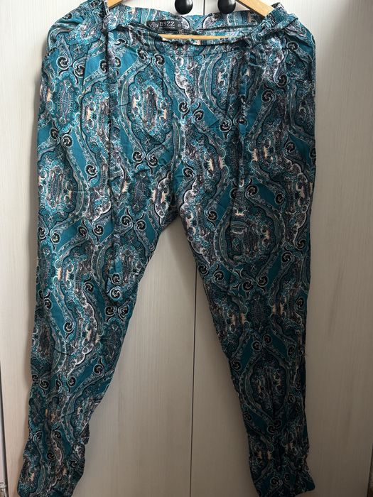 Безкоштовно бавовняні дві сукні і штани розміру С