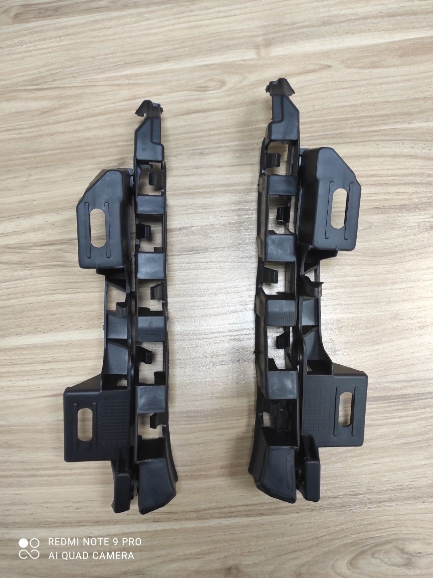 Крипления криплення бампера переднего кронштейн Citroen c4 Ситроен С4