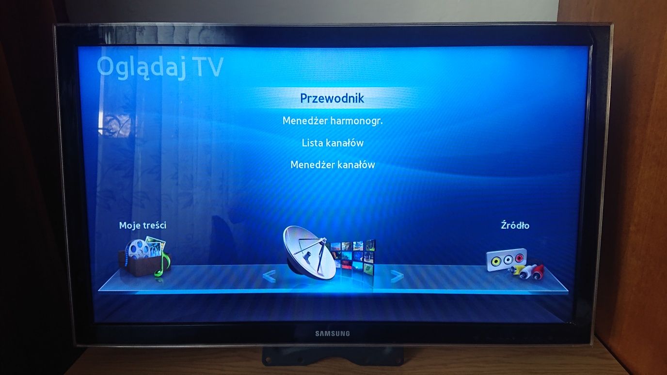 Telewizor Samsung 32 cale UE32D5000 stan dobry