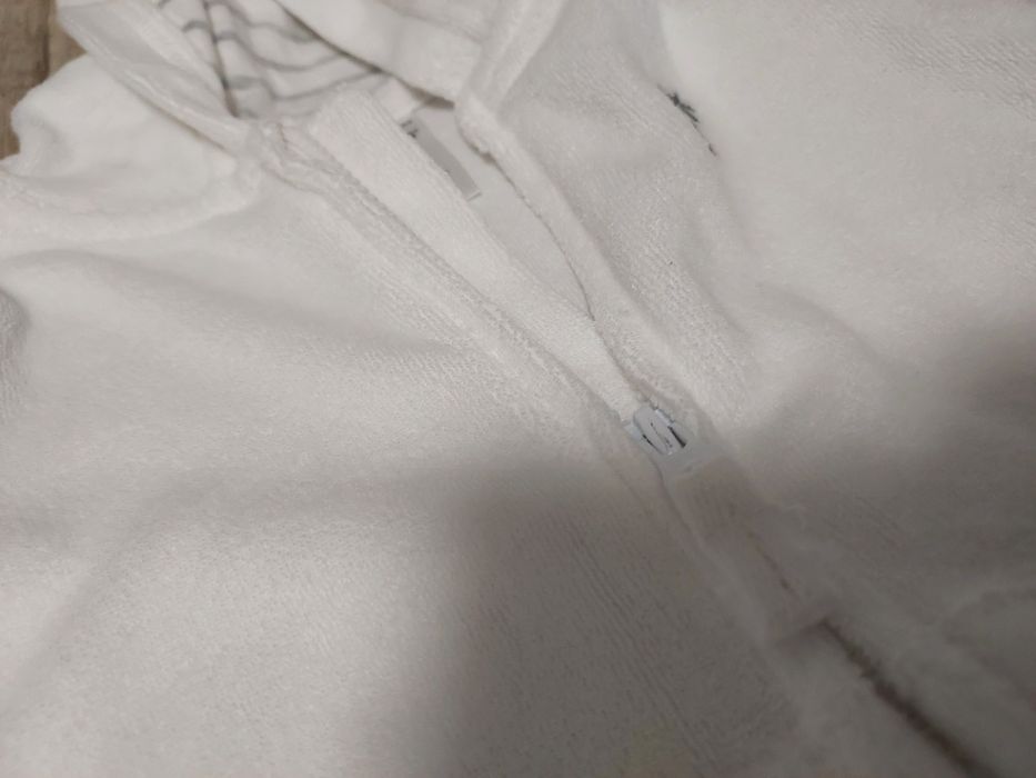 Новый комбез Carter's , 62р