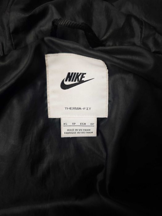 Куртка зимняя жіноча Nike Therma-fit DD4652-010 оригінал